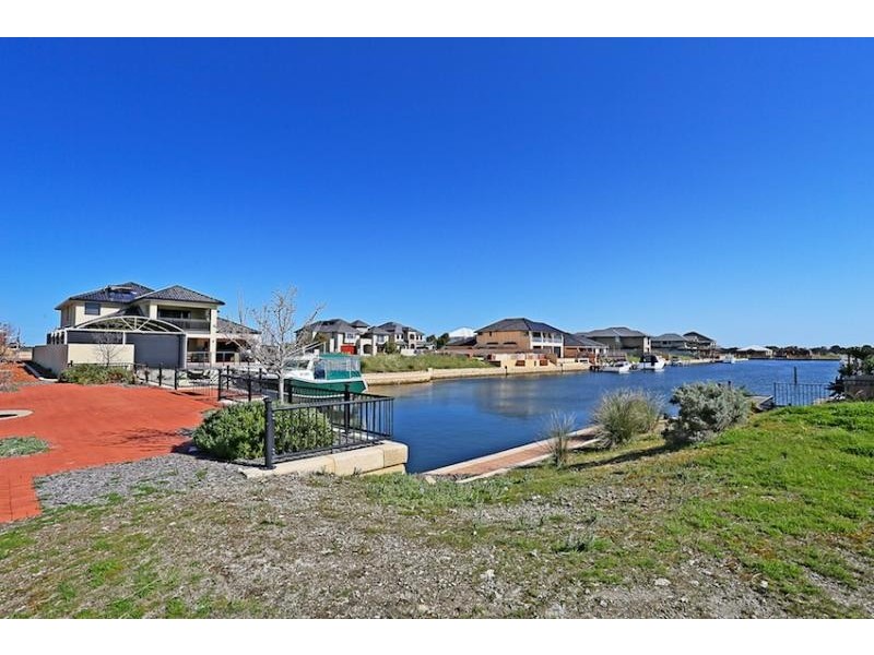 1 Twilight Court, Dudley Park WA 6210