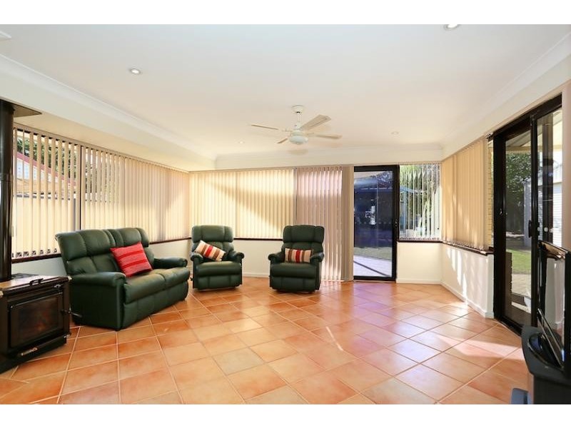 27 Donnelly Gardens, Dudley Park WA 6210