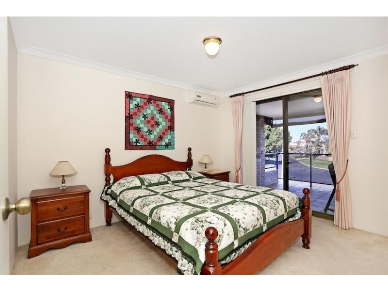 27 Donnelly Gardens, Dudley Park WA 6210