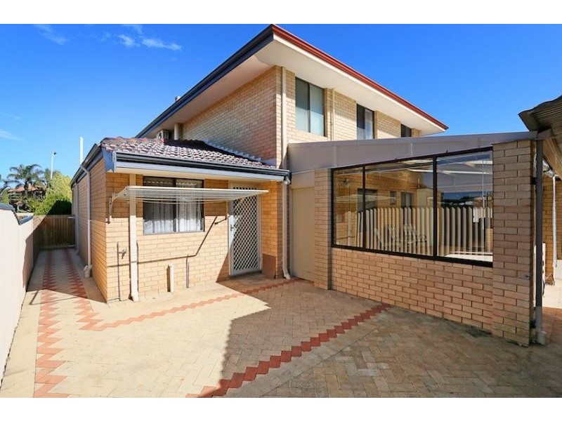 27 Donnelly Gardens, Dudley Park WA 6210