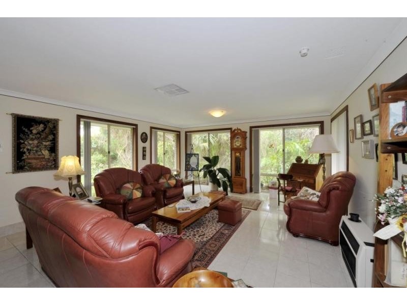 3 Redhill Place, Greenfields WA 6210
