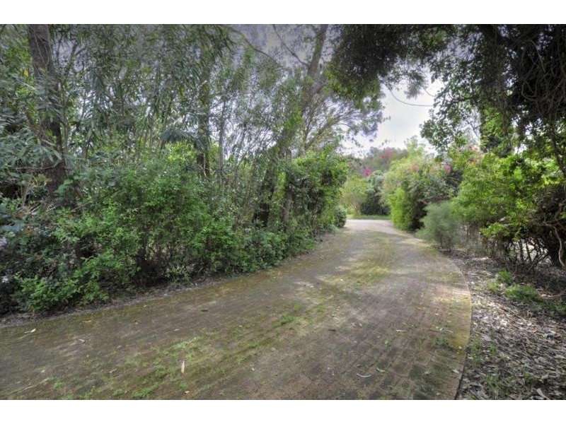 3 Redhill Place, Greenfields WA 6210