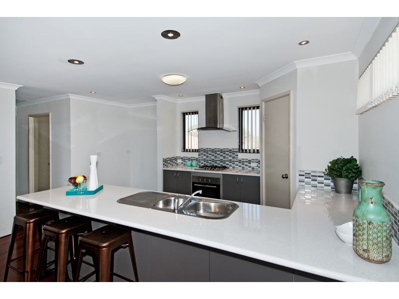 26 Sail Avenue, Wannanup WA 6210