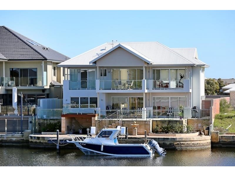 27 Gael Place, Dudley Park WA 6210