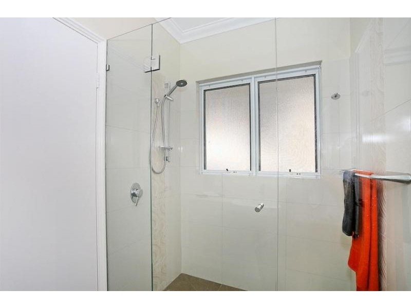 27 Gael Place, Dudley Park WA 6210