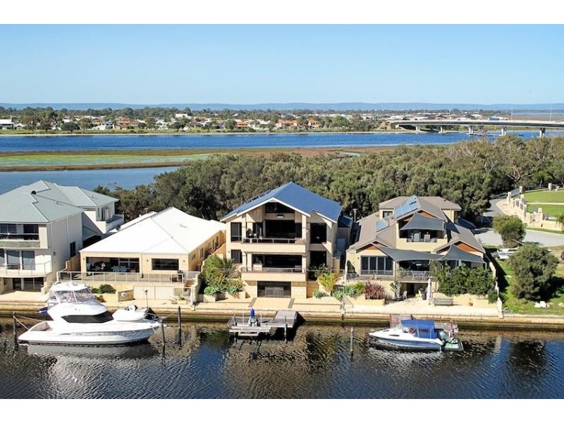 43 Leisure Way, Halls Head WA 6210