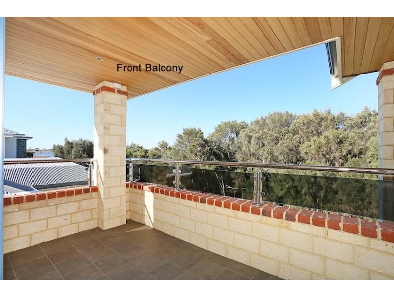 43 Leisure Way, Halls Head WA 6210