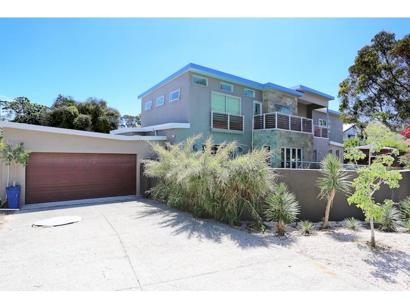2 Allan Place, Halls Head WA 6210