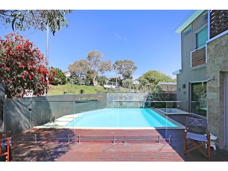 2 Allan Place, Halls Head WA 6210
