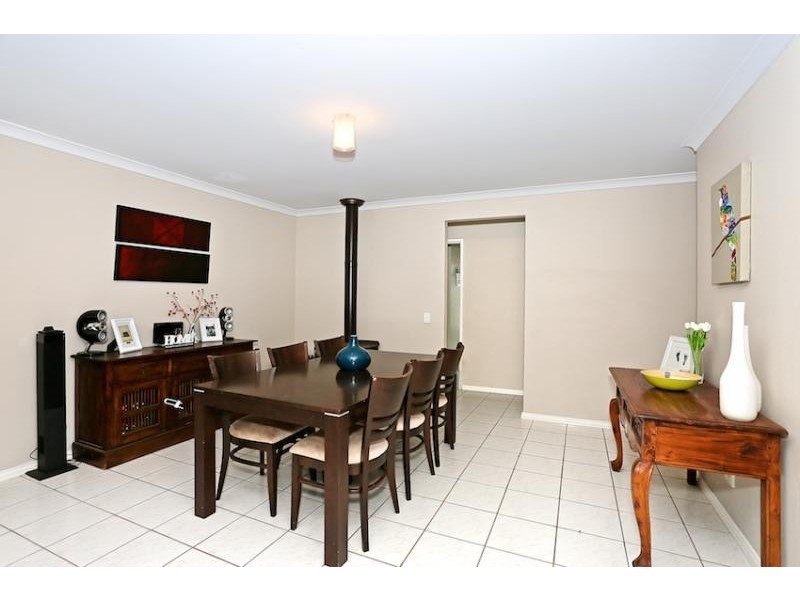 6 Lambourne Place, Halls Head WA 6210
