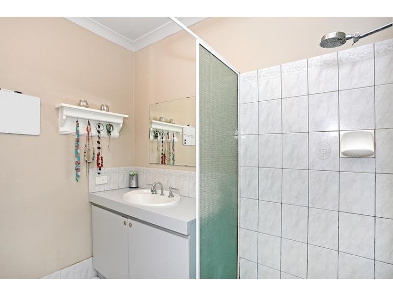 6 Lambourne Place, Halls Head WA 6210