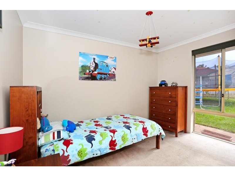 6 Lambourne Place, Halls Head WA 6210