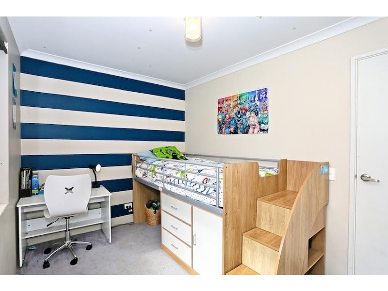 6 Lambourne Place, Halls Head WA 6210