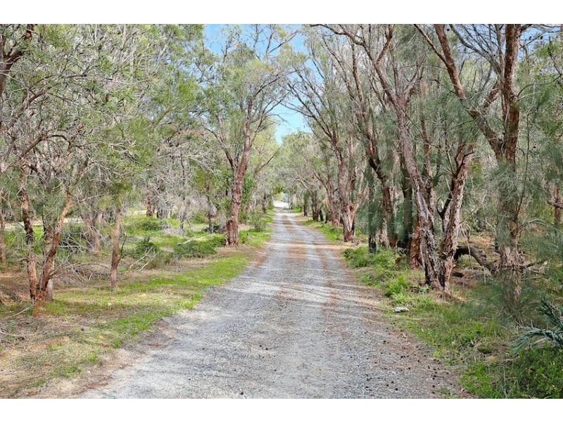 442 Mulga Drive, Parklands WA 6180