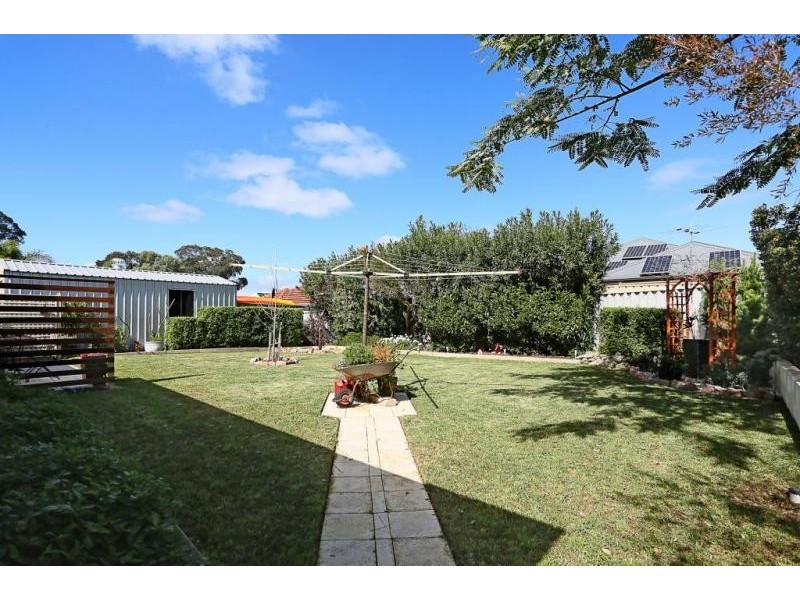 97 Murdoch Drive, Greenfields WA 6210