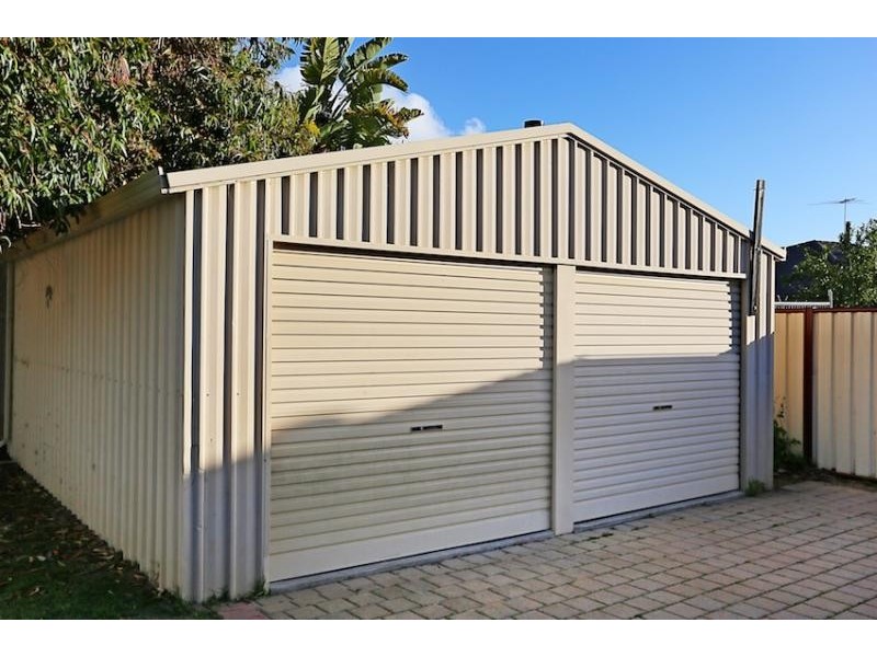 61 Sunningdale Chase, Meadow Springs WA 6210