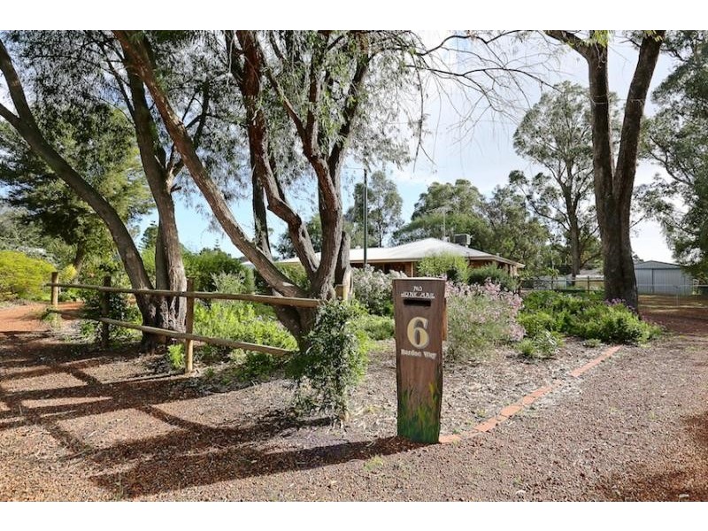 6 Bardoc Way, Greenfields WA 6210