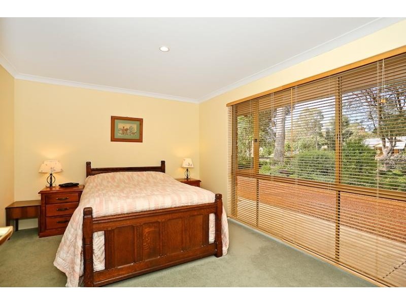6 Bardoc Way, Greenfields WA 6210