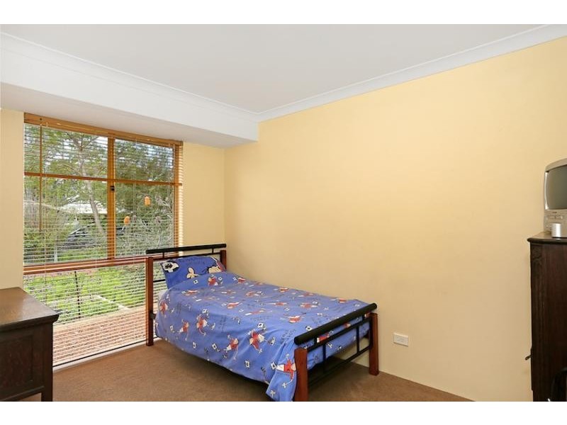 6 Bardoc Way, Greenfields WA 6210