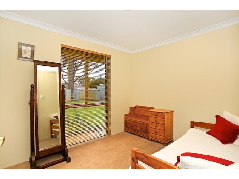 6 Bardoc Way, Greenfields WA 6210