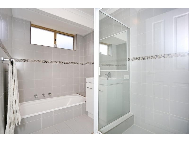 6 Bardoc Way, Greenfields WA 6210