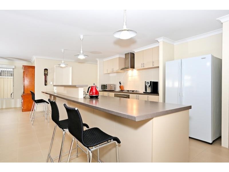 3 Harvest Chase, Madora Bay WA 6210