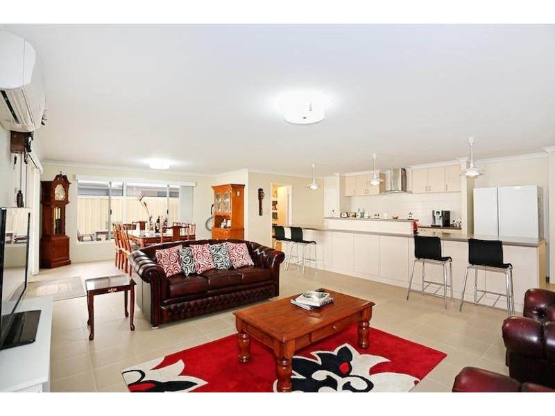 3 Harvest Chase, Madora Bay WA 6210