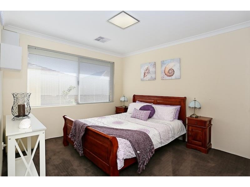 3 Harvest Chase, Madora Bay WA 6210