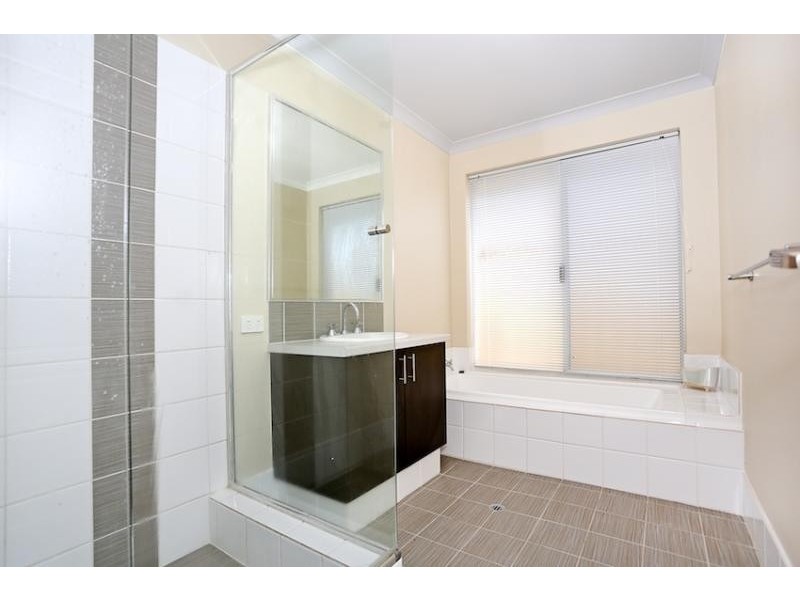 3 Harvest Chase, Madora Bay WA 6210