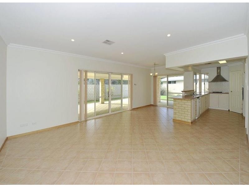 33 Cervantes Drive, Erskine WA 6210