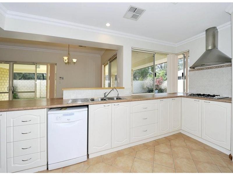 33 Cervantes Drive, Erskine WA 6210