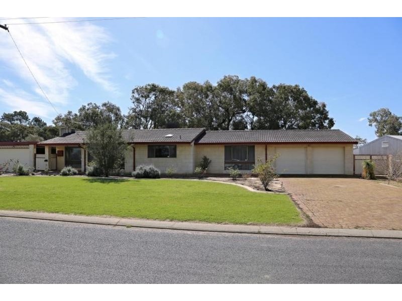 1 Nairn Road, Coodanup WA 6210