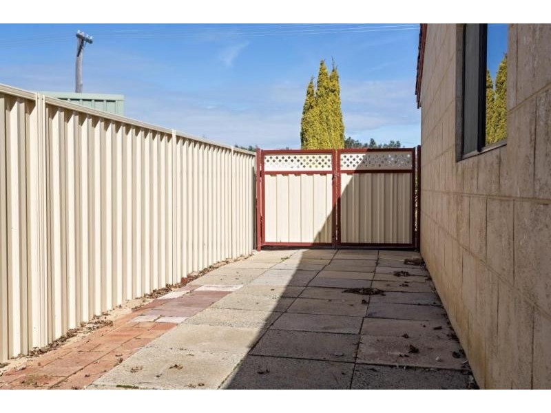 1 Nairn Road, Coodanup WA 6210