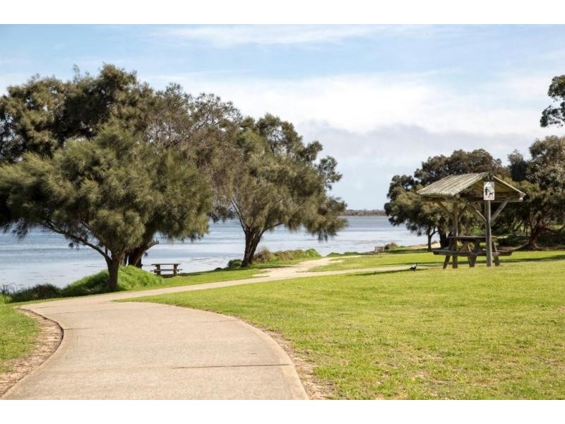 1 Nairn Road, Coodanup WA 6210