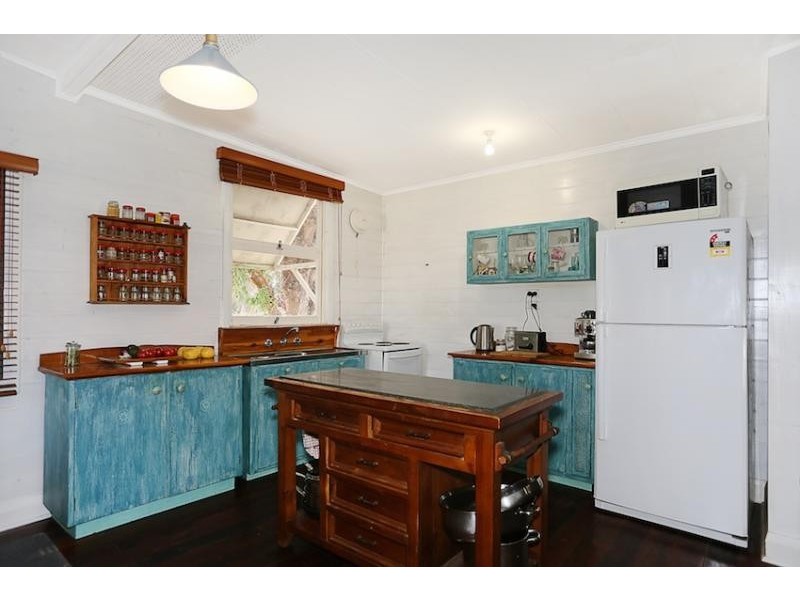 16 Albion Road, Madora Bay WA 6210