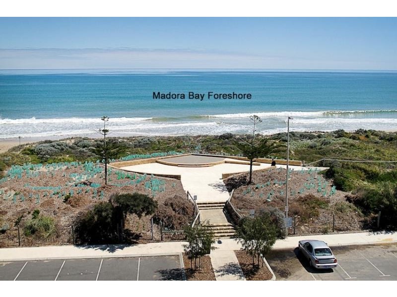 16 Albion Road, Madora Bay WA 6210