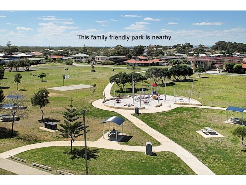 16 Albion Road, Madora Bay WA 6210