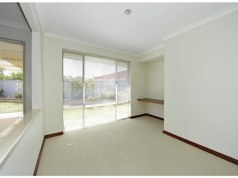 14 Cuvier Place, San Remo WA 6210