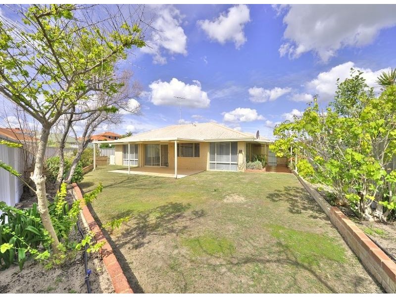 14 Cuvier Place, San Remo WA 6210