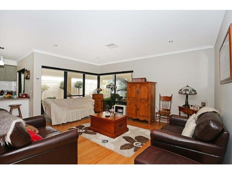 21 Abercrombie Rise, Madora Bay WA 6210