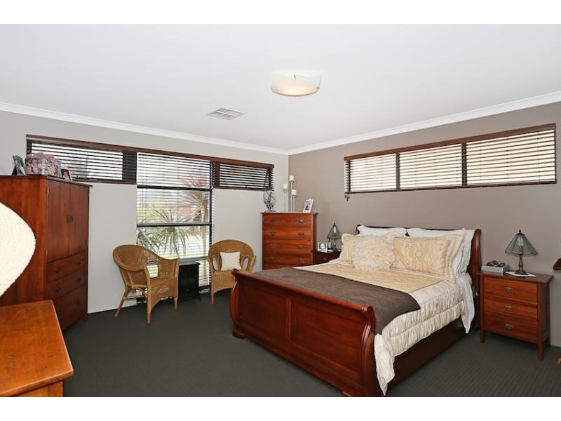 21 Abercrombie Rise, Madora Bay WA 6210