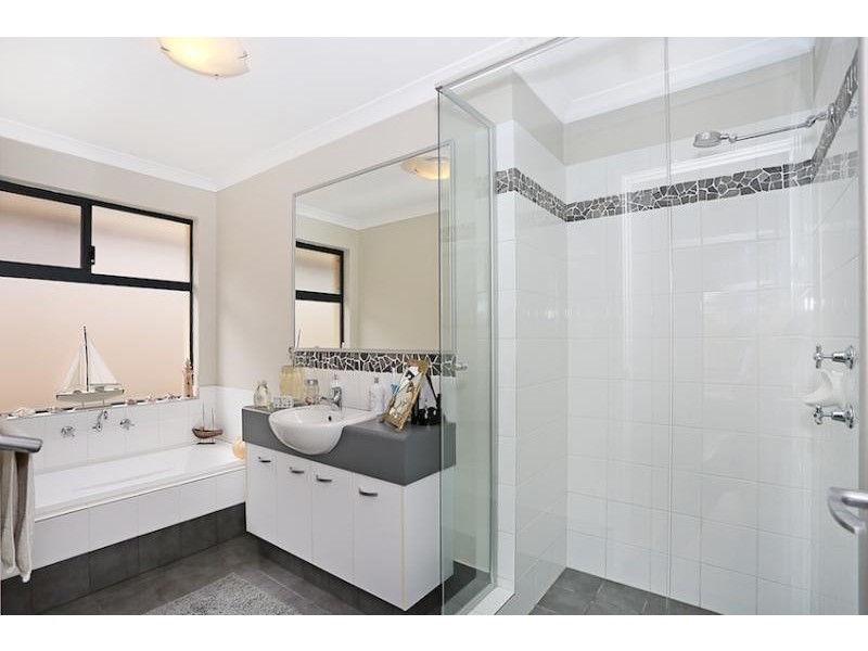 21 Abercrombie Rise, Madora Bay WA 6210