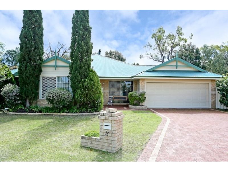 15 Brighton Place, Greenfields WA 6210