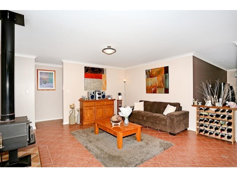 15 Brighton Place, Greenfields WA 6210