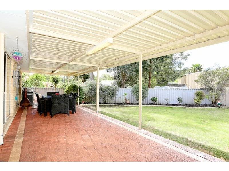15 Brighton Place, Greenfields WA 6210