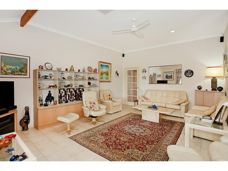 16 Quayside Close, Halls Head WA 6210