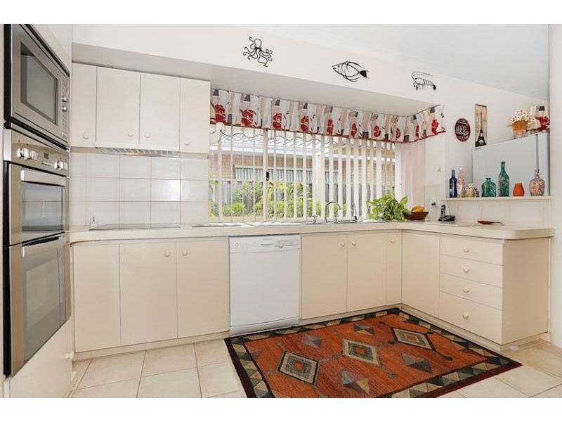 16 Quayside Close, Halls Head WA 6210