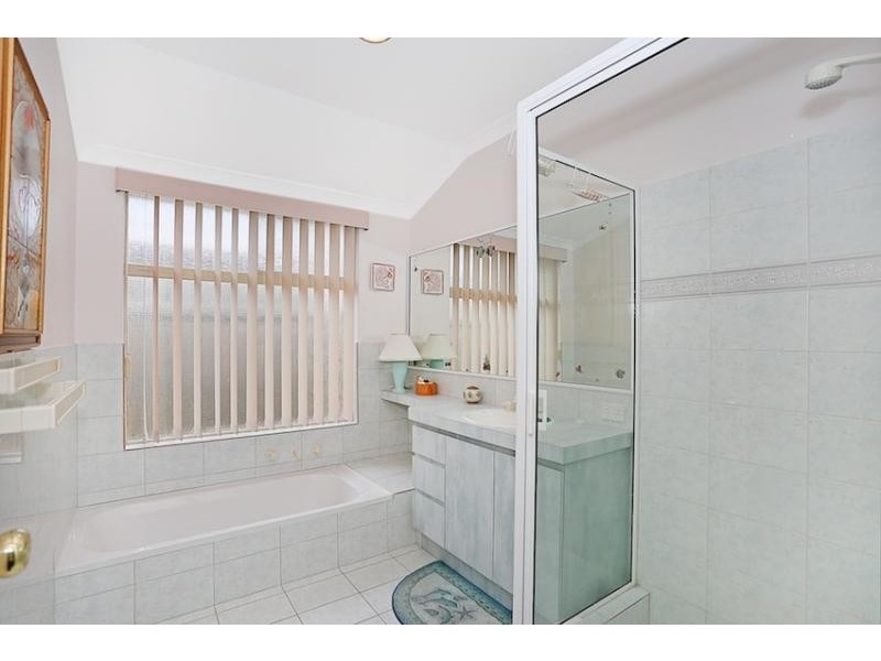 16 Quayside Close, Halls Head WA 6210