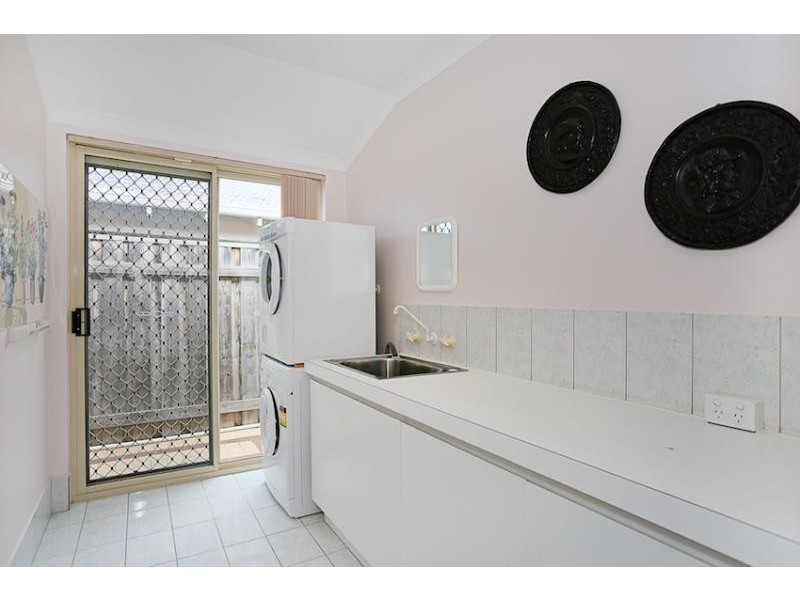 16 Quayside Close, Halls Head WA 6210