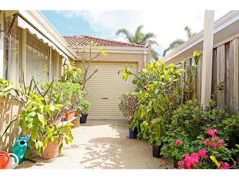 16 Quayside Close, Halls Head WA 6210